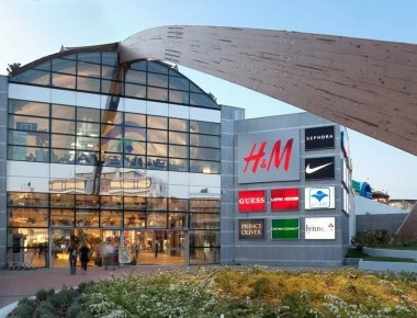 Στο «σφυρί» το εμπορικό κέντρο Avenue